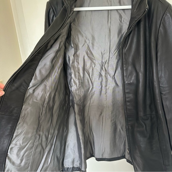 Leather jacket - Picture 2 of 3